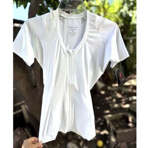 NWT Alignmed Postural Figure White Front Zipper Fitted Posture Shirt Size M